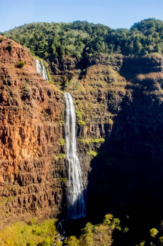 Watrefall-in-Waimea-Canyon-Kauai-Helicopter-Tour
